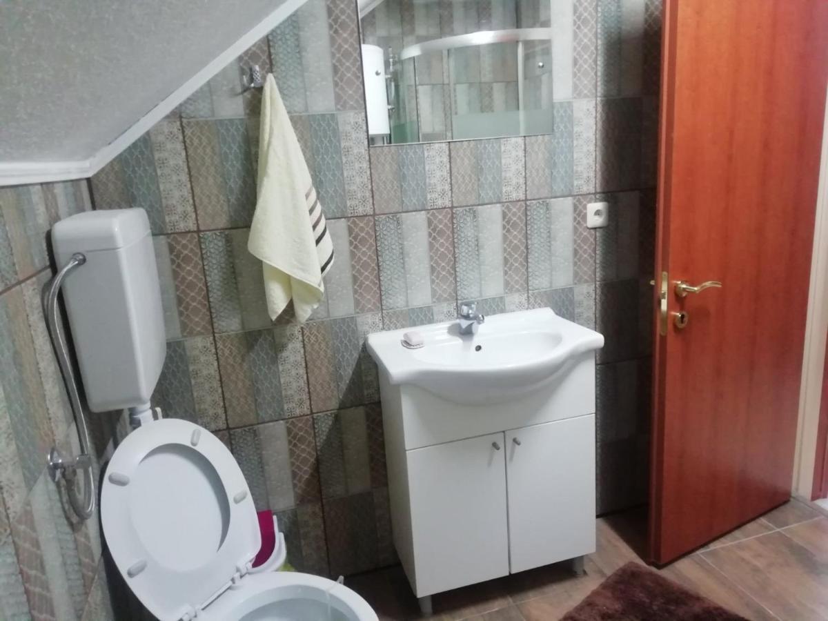 Apartman Salus Tuzla Exterior foto